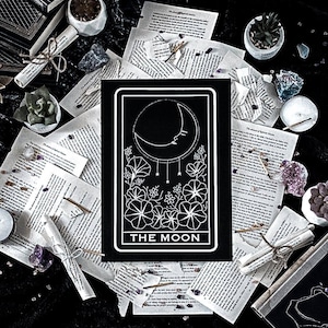The Moon Tarot Card - (A5+A4) | Tarot card | Art print | Tarot Prints | Prints | Celestial Prints | Gothic Prints | Witchy Prints