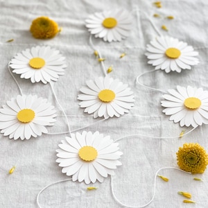 Catena di margherite di carta - Margherita di carta - Decorazioni primaverili - Catena di fiori - Fiori di carta - Margherite - Ghirlanda di carta - Festa della mamma - Baby shower