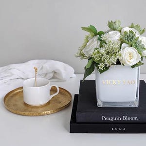 VICKY YAO Faux Floral - Real Touch Exclusive Design Artificial Elegant White Roses Flower Arrangement