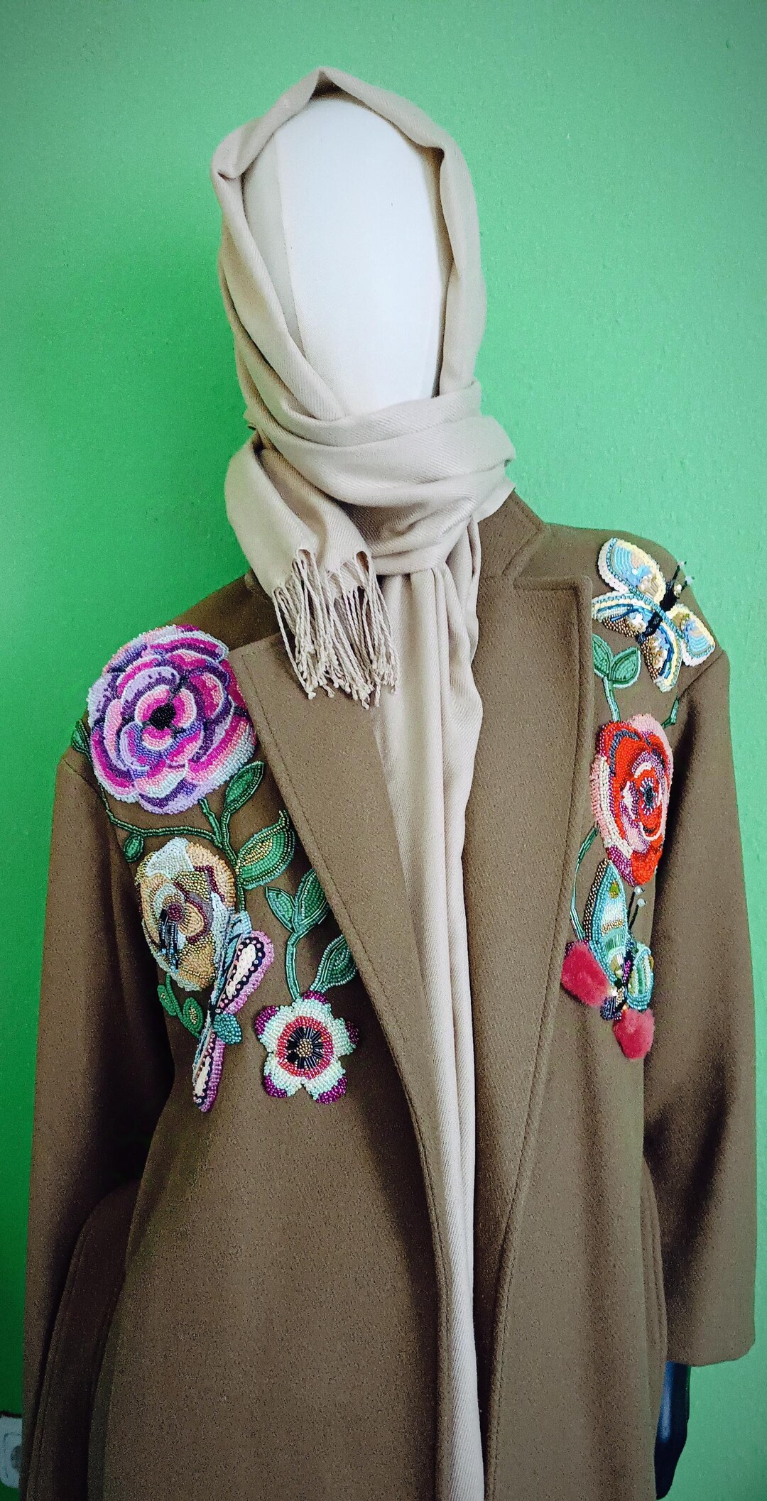 Cappotto in lana ricamato a mano, cappotto ricamato con perline ...