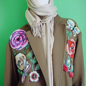 Hand-embroidered wool coat, pearl embroidery coat, hand-embroidered coat, designer coat, wool coat with pearl embroidery, size 40/L