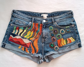 Denim shorts in vintage style with hand embroidery, size 38/meter.