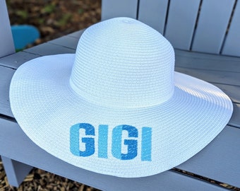 Cappello da sole personalizzato, cappello da spiaggia con iniziali, cappello da sole a tesa larga e morbida, accessori estivi per lei, cappello di paglia ricamato con nome