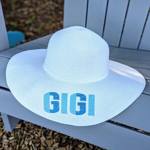 Personalized Sun Hat, Beach Hat with Initials, Wide Brim Floppy Sun Hat, Summer Accessories for her, Embroidered Straw Hat with Name