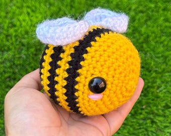 Mała szydełkowa pszczoła Amigurumi