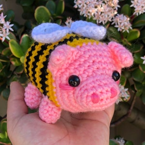 Small Crochet Bee-Pig Amigurumi