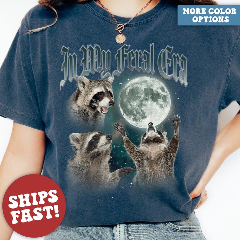 Comfort Colors® Raccoon Shirt, In My Feral Era Shirt, Funny Raccoon Shirt, Meme Tshirt immagine 1