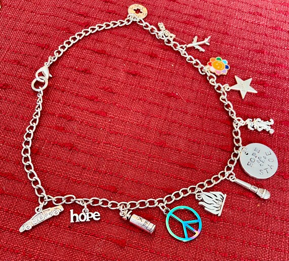 HOPE on the STAGEをイメージしたチャームネックレス！ - Etsy 日本