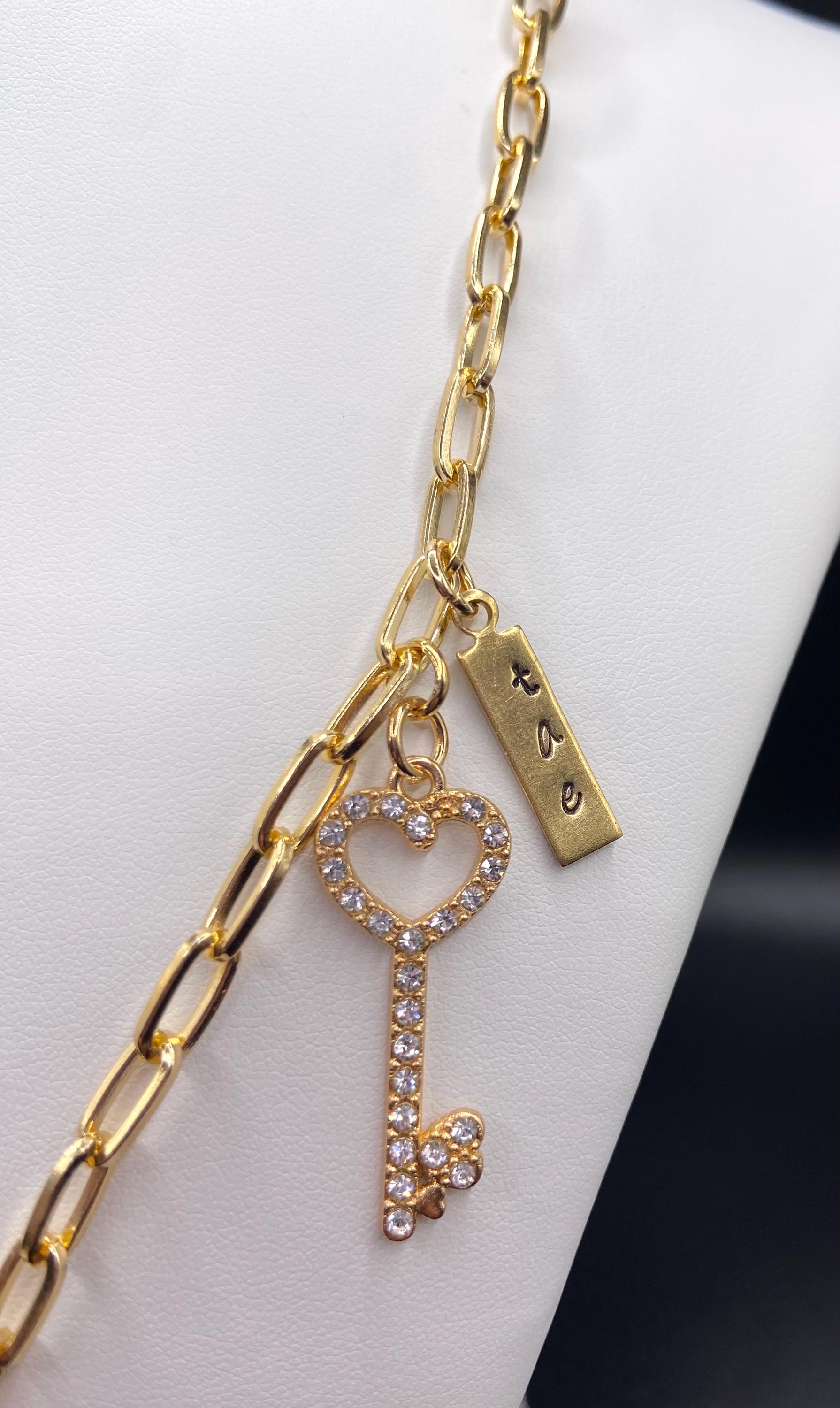 TAEHYUNG Core Gold Lock and Key Necklace - Etsy