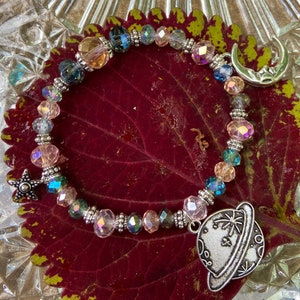 Jin - Moon inspired beaded bracelet