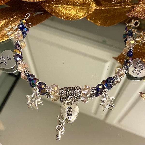 BOUTIQUE MAGIQUE !! Tout nouveau bracelet en perles de verre avec des couleurs magnifiques ! Serrure et clé en forme de cœur, étoiles et estampille Boutique de magie/Donc, montrez-moi.
