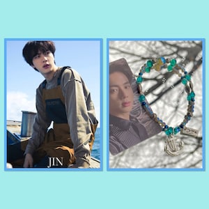 Pulseira elástica com contas de vidro inspirada no MAR de Jin! Disponível separadamente ou em conjunto com a pulseira de peixe.