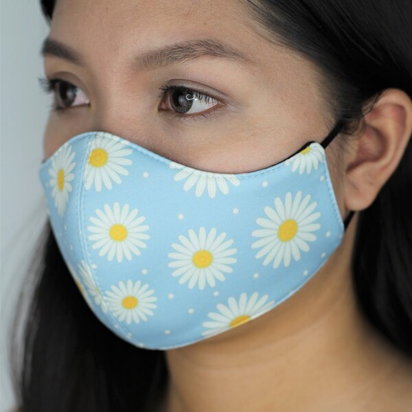 Daisy Floral Face Mask with Filter Pocket | Adjustable Ear Band | Small/Medium Adult Size