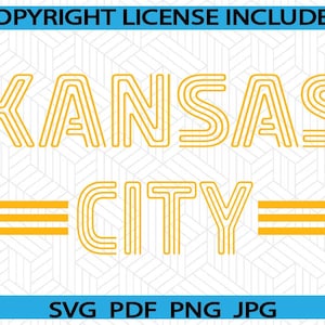 Puede incluir: Diseño gráfico digital con las palabras "KANSAS CITY" en una fuente retro en capas. El texto es de color amarillo dorado, con líneas horizontales encima y debajo de "CITY". La parte superior e inferior tienen barras azules con texto.
