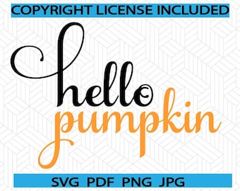 Puede incluir: Un diseño digital con el texto "hello pumpkin" en letras negras y naranjas. El texto está en una fuente cursiva. El diseño es adecuado para usar en camisetas, tazas, bolsas de mano y otros artículos.