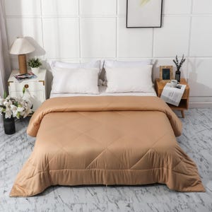Natural Cotton Reversible Bed Quilt: Lightweight Breathable Comforter