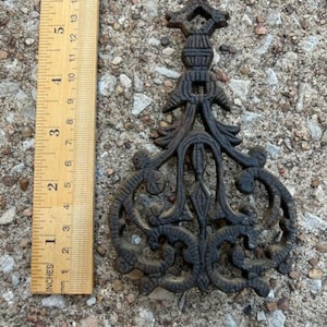 Vintage Wilton Cast Iron Trivet w/decorative scroll design