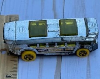 2013 Mattel Hot Wheels High School Bus H34
