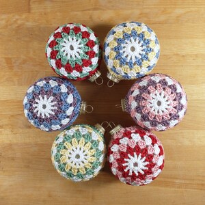 Crochet Pattern: Granny Christmas Bauble Ornament Ball image 6