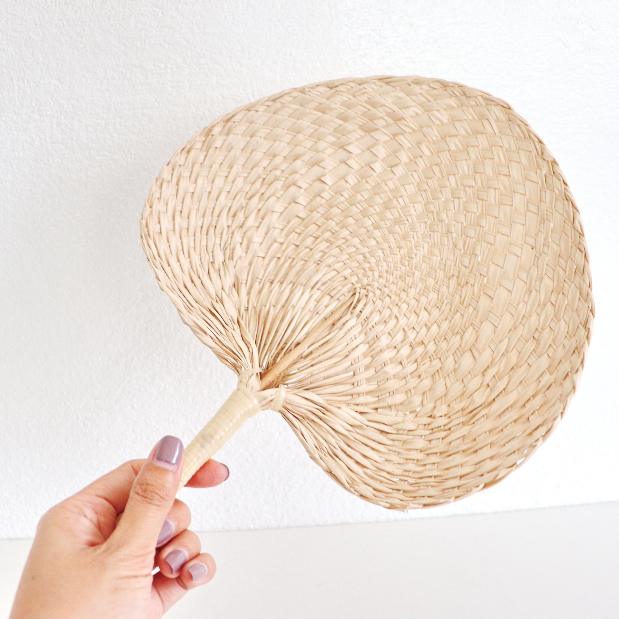 Palm Leaf Hand Fan Wall Hanging woven fan wall decor Palm Etsy España