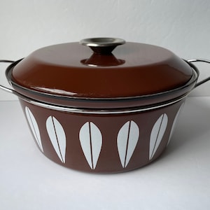 Vintage Catherineholm Lotus Petal Brown Enamel Stock Pot with Lid, Mid Century Catherineholm Made in Norway, Lotus Petal Catherineholm Pot