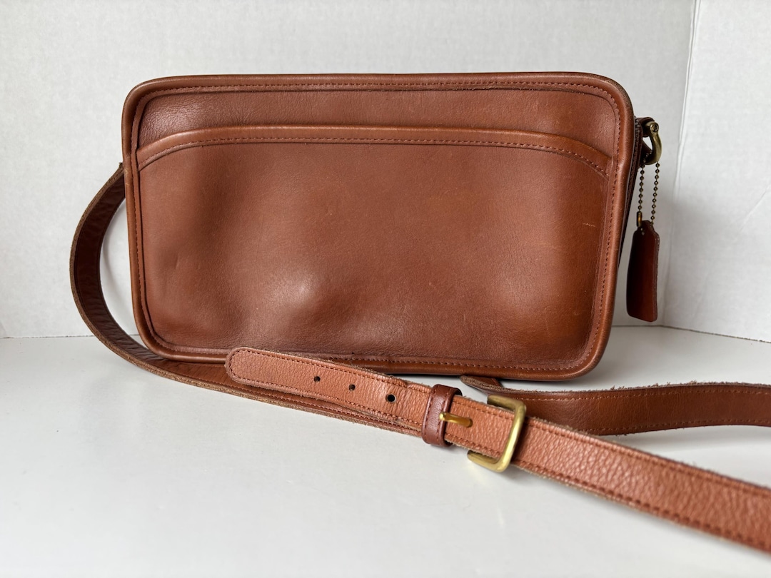 Vintage Coach British Tan 9974 Swingpack Crossbody Purse