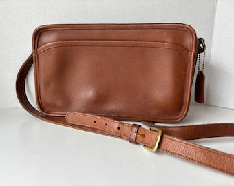 Vintage Coach British Tan 9974 Swingpack Crossbody Purse