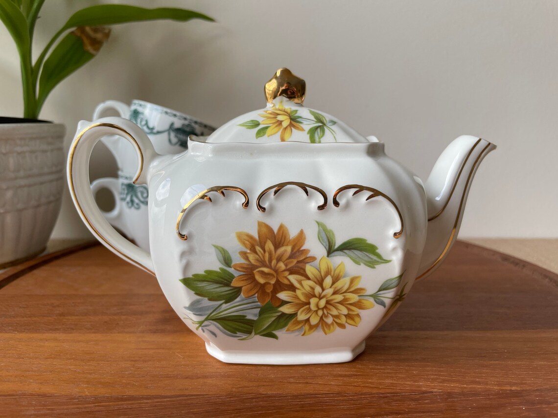 Vintage Windsor England Teapot Collectible Teapot Windsor Etsy