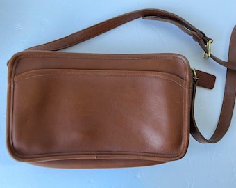 Vintage Coach Crossbody Tan Purse, Vintage Coach Multi Compartment Zip Bag, Vintage Coach Brown Leather Messenger Bag