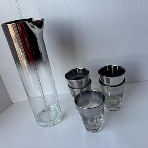Vintage Dorothy Thorpe Silver Fade Barware Set, Vintage Barware Set with Mixer Glass and Cocktail Glasses