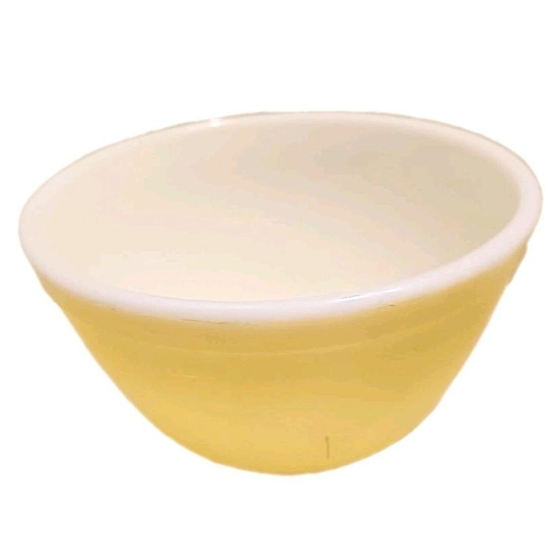 Pyrex 407 Vintage Pyrex #407 1.5 Yellow Quart Mixing or Serving Bowl Ovenware USA ...