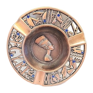 Egyptisk askkopp i koppar med blå stenar, 3-fötter, egyptiska symboler, heminredning