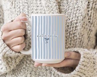 Taza personalizada con nombre a rayas, regalo para ella, regalo de cumpleaños, taza personalizada para el Día de la Madre.