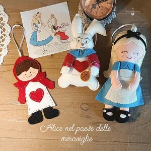 Alice nel paese delle meraviglie, Alice,Alice pannolenci, Bianconiglio,arredo casa,idea regalo,coniglio Alice,Bianconiglio pannolenci,panno