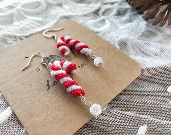 Zuckerstange gehäkelte Ohrringe, Weihnachtsohrringe, Weihnachten häkeln, süße gehäkelte Ohrringe, handgemachte Ohrringe, Weihnachtsgeschenk