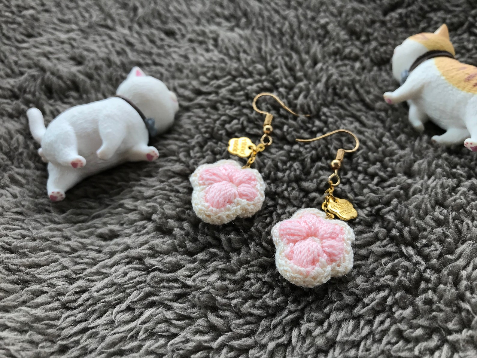 Puffy Cat Paw Crochet Earrings Pattern Cat Crochet Earrings Etsy