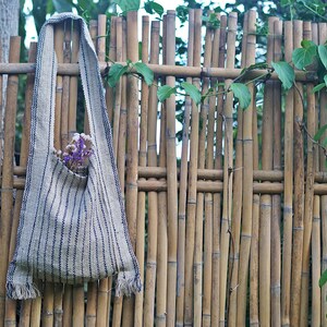Sac en chanvre, sac bandoulière, sac en chanvre unisexe, sac végétalien, sac pour femmes tribales, sac tissé à la main, petit sac bandoulière, sac à bandoulière tribal