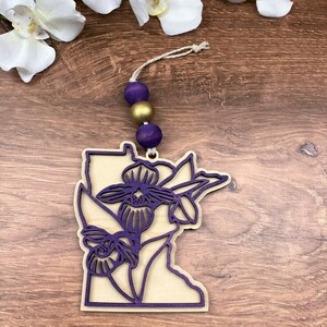 Minnesota Lady&#39;s Slipper Wood Ornament: State Flower Decor