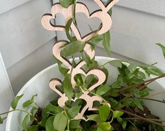 Enrejado de plantas en forma de corazón SVG: Juego de 3 estacas para plantas (digital)