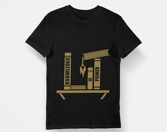 Líder en Entrenamiento Camiseta Gráfica - Royal Gems Collection