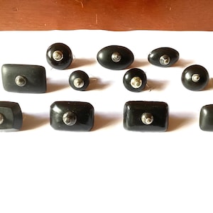 LOTT 5 Vintage svarta bakelitknoppar – Reservdelar till kaffe, te och sockerskål