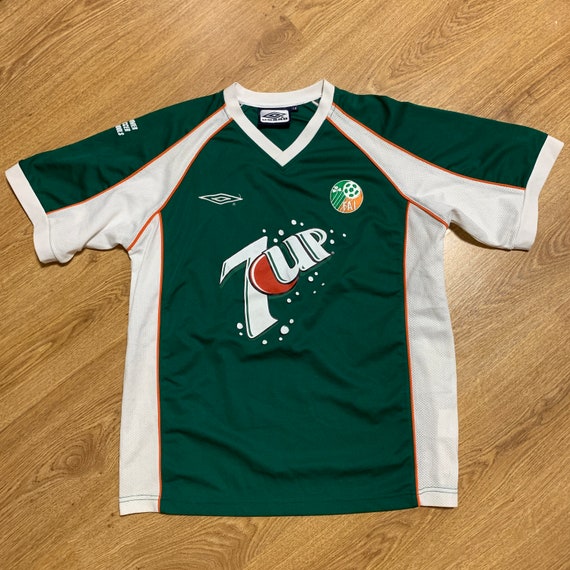 Ireland Umbro Vintage Football Soccer Shirt Jersey Size S 