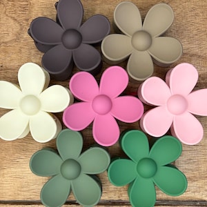 Neutral Colour Flower Hair Claws