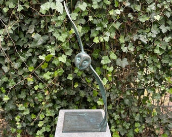 Bronze Statue of flying barn owl - Garden statue - Garden decoration -53x25x17cm - 3.4Kg