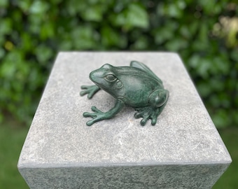 Bronzefrosch – Brunnen – Gartenstatue – Teich – Gartendekoration – 14 x 13 x 6 cm – 0,5 kg