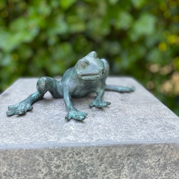 Bronze frog II - Fountain - Garden statue - Pond - Garden decoration - office - 21x12x8cm - 0.9 Kg