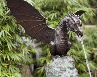 Bronze Dragon - Garden statues - Garden decoration - Office - Garden sculpture - 63x50x40cm.