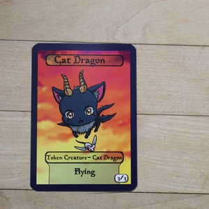 猫ドラゴンチビスタイルのシングルトークン MTG にインスパイアされた - ゲームでクリーチャートークンとして使用するのに最適