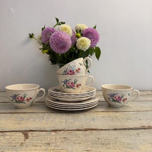 Wonderful Vintage Set of 4 Tea Trios Reproduced Olde Bristol Porcelain By Clarice Cliff Designed By Duvivier