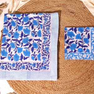 Sarong indiano fatto a mano con bandana Mini sciarpa stampata con motivo floreale blu Pareo in puro cotone per donna Copricostume Regalo per lei